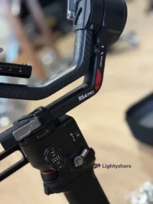 Rent DJI DJI RS 4 Pro Combo