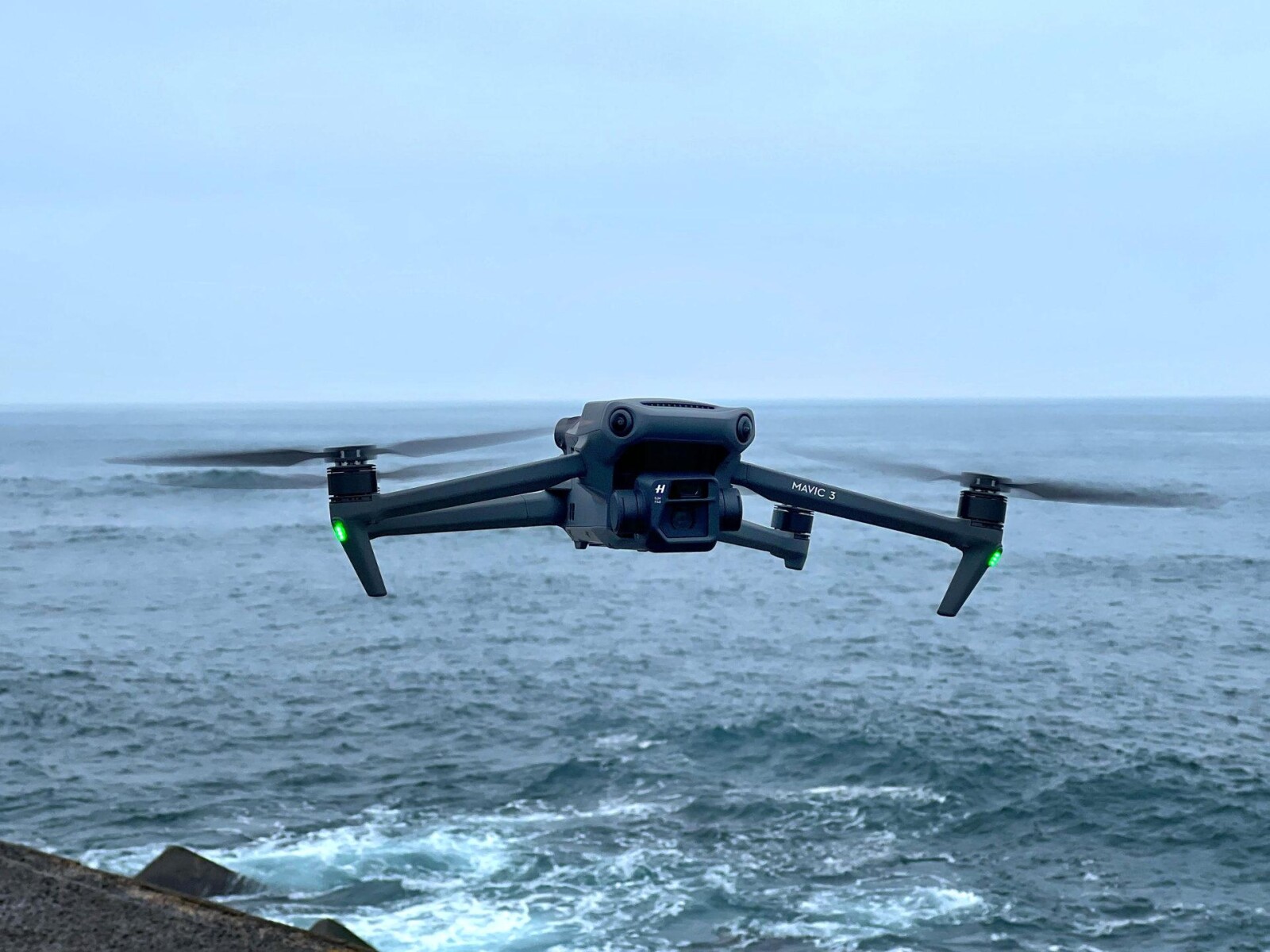 DJI Mavic 3  - Photo 1 sur 2