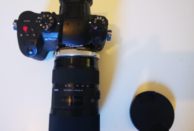 Location PANASONIC LUMIX GH5s + METABONE SpeedBooster + Objectif SIGMA 18-35 + 2 batteries + 2 cartes SD