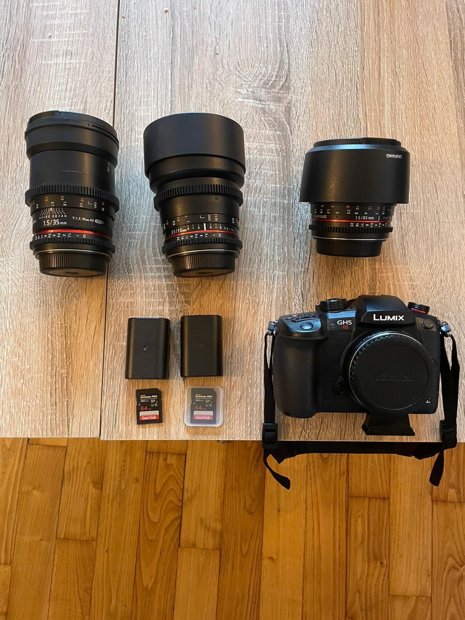 GH5s + Objectifs + cartes SD - Photo 1 sur 4