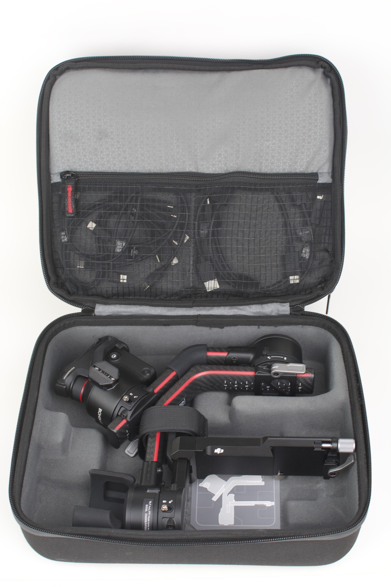 Stabilisateur DJI RS2 PRO COMBO 4.5kg - Photo 2 sur 8