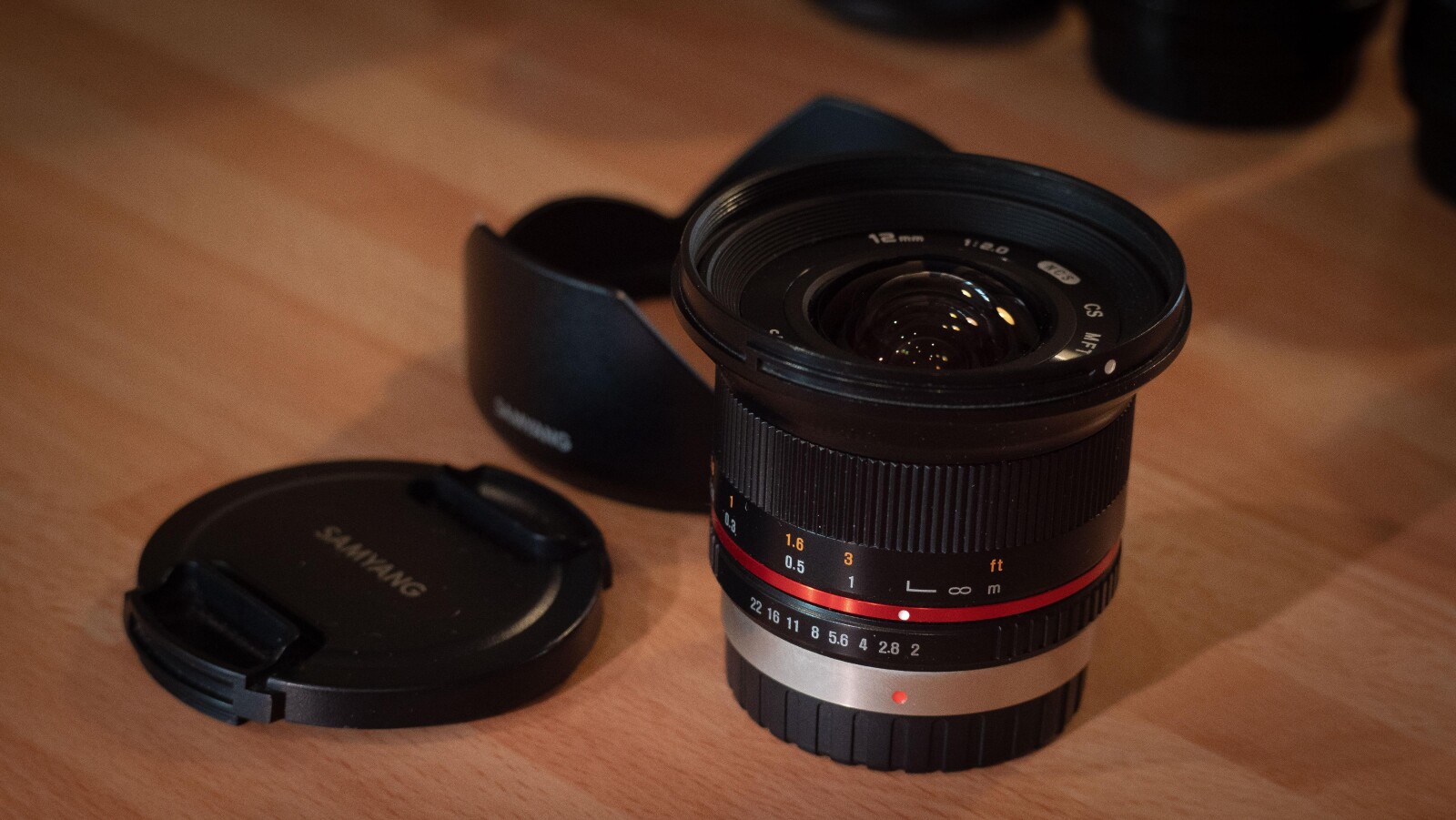 Objectif Samyang 12mm F2 m4/3 - Photo 2 sur 4
