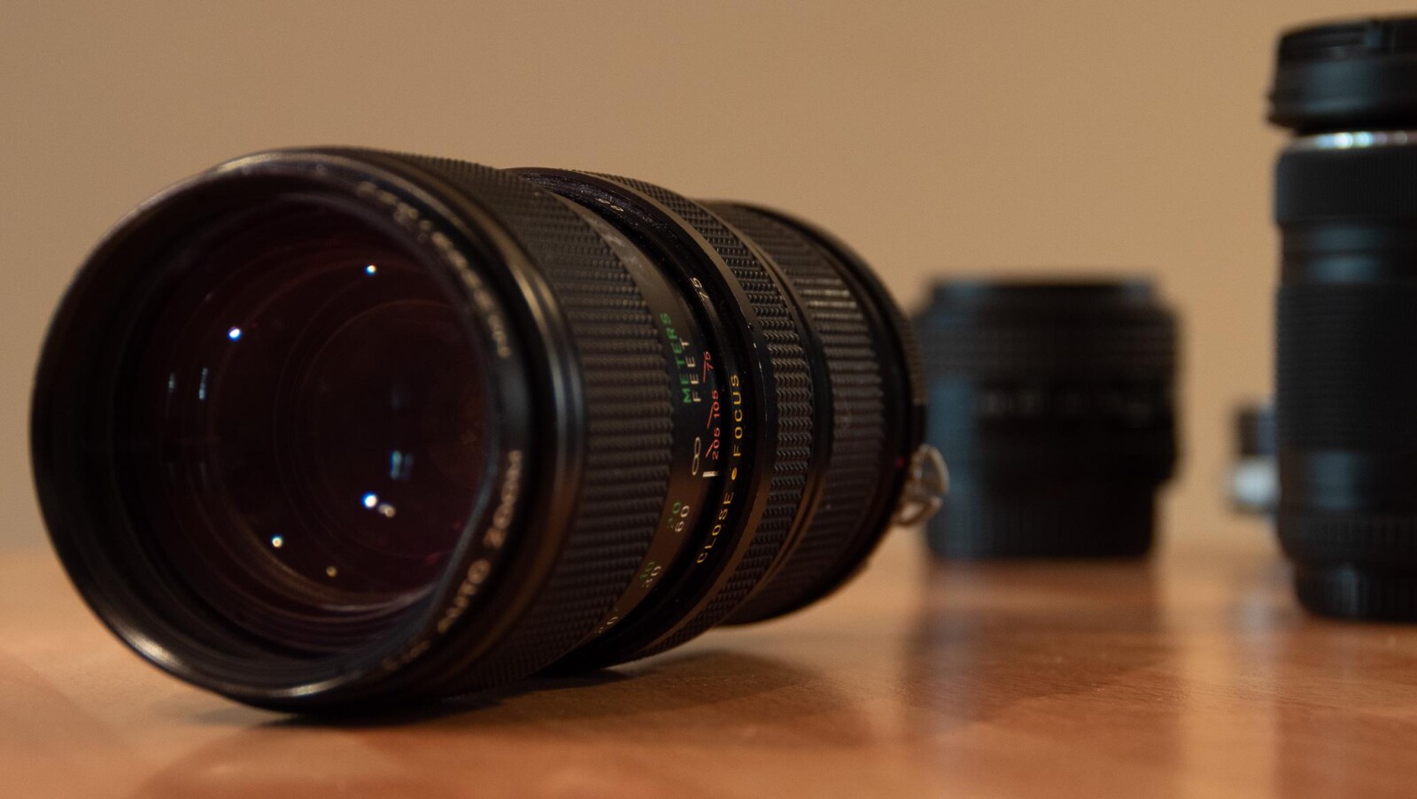 Vivitar 75-205mm 1:3.8 Zoom automatique - Macro - Photo 1 sur 4