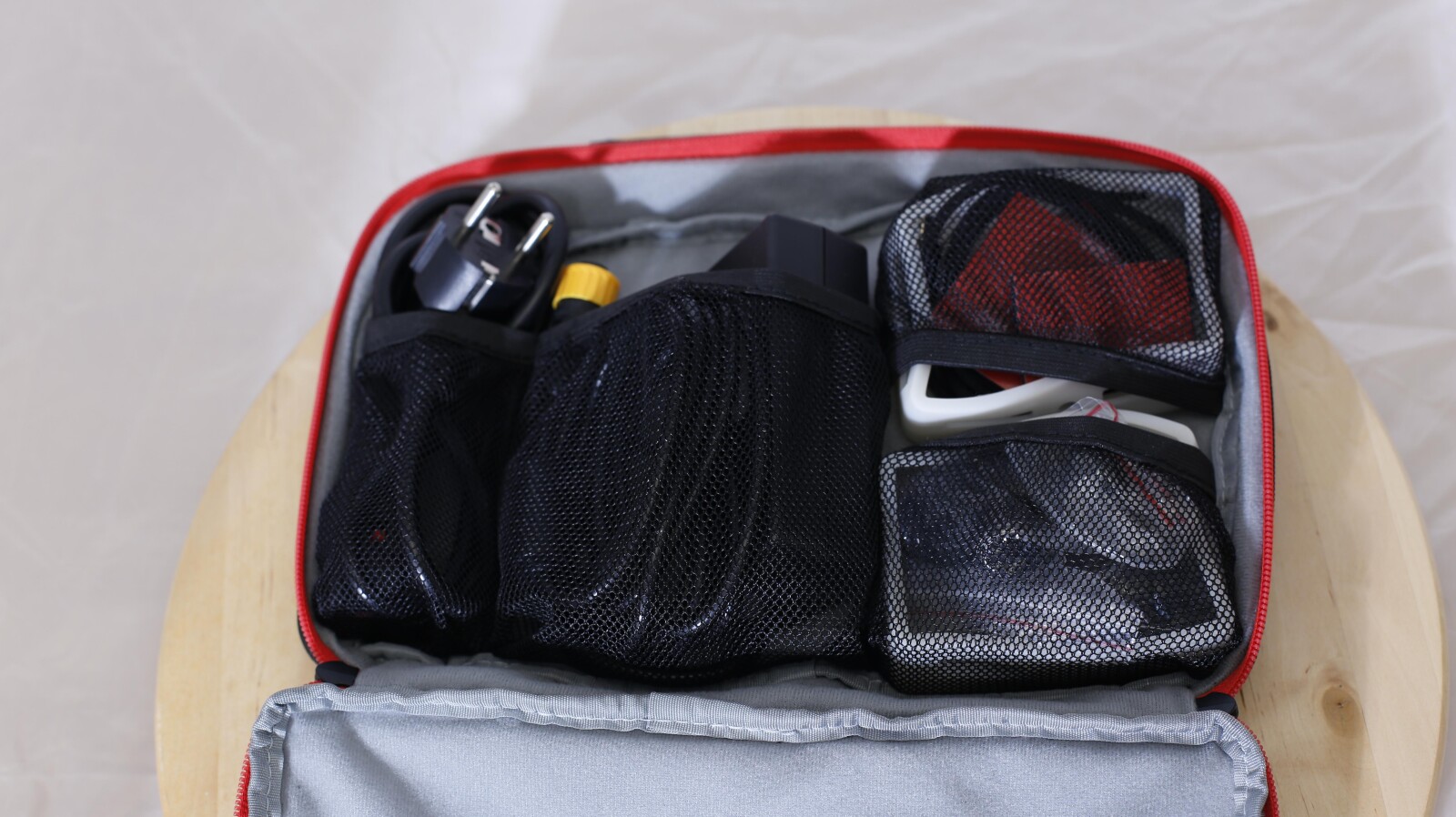 Aputure MC 4 travel pack - Photo 5 sur 5