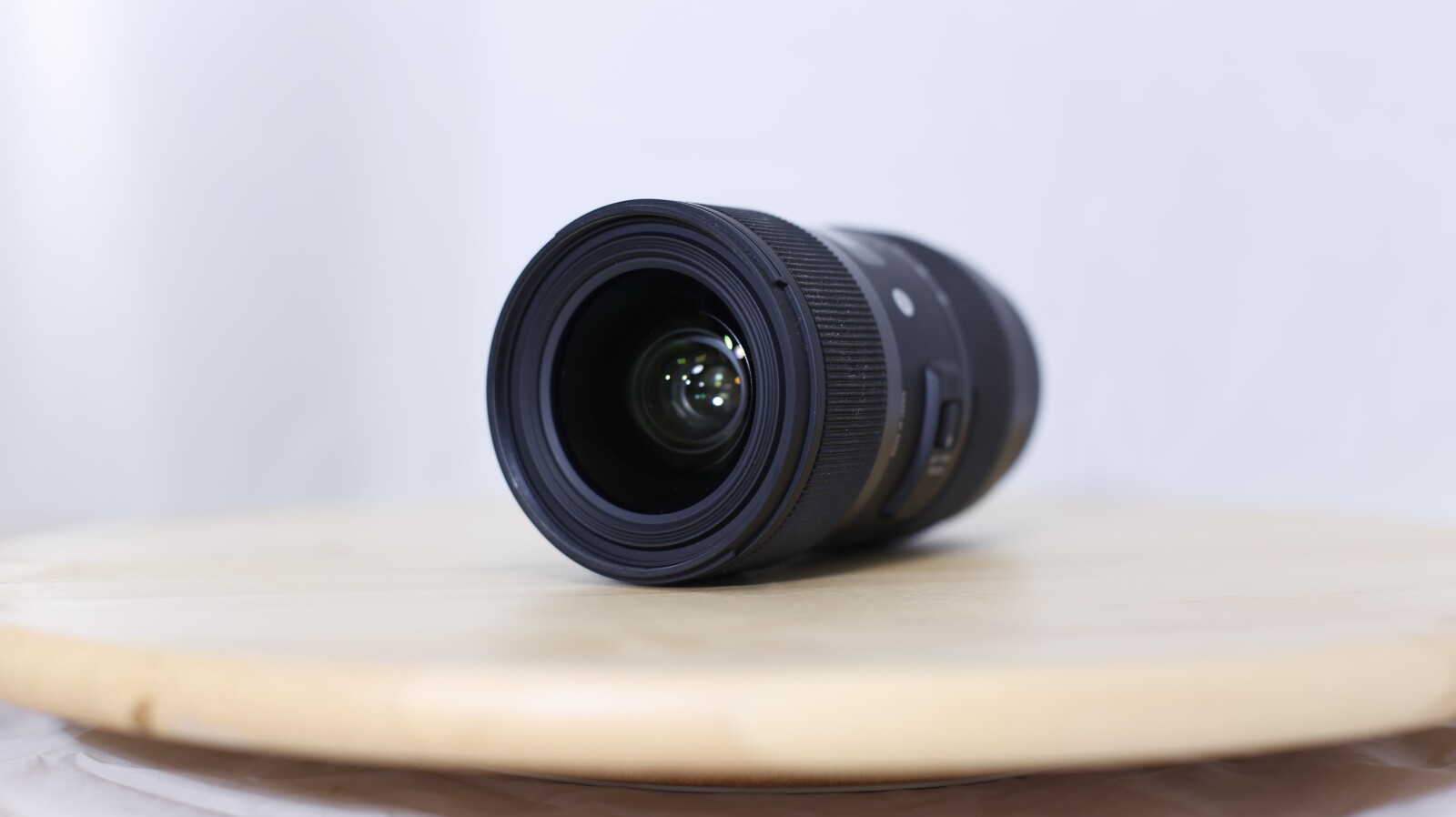 Sigma Art 18-35mm 1.8 EF - Photo 3 sur 4