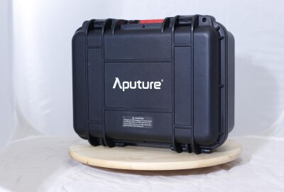 Location Aputure Accent B7C 8-Light kit