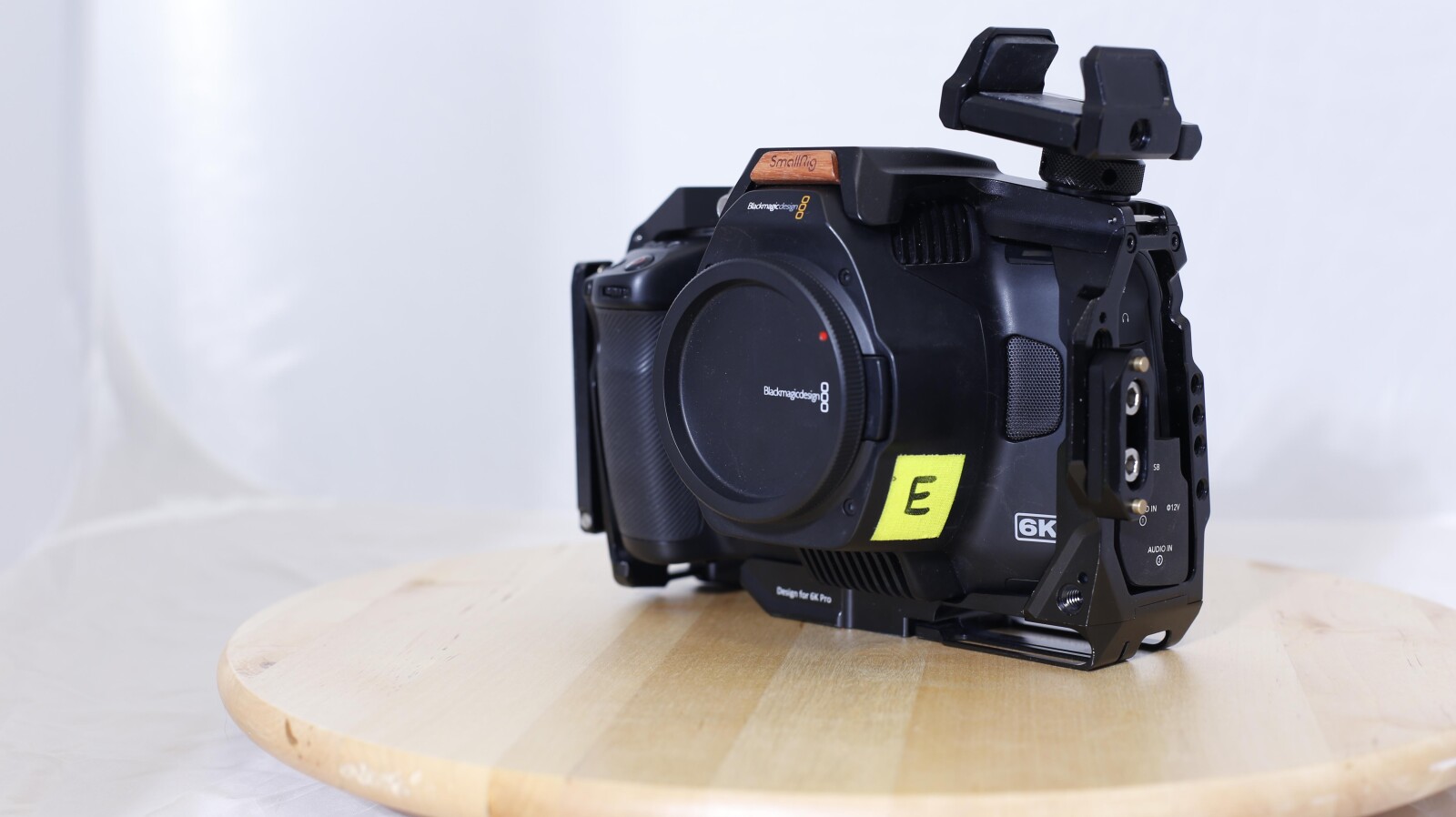 Blackmagic Pocket Cinema Camera 6k PRO - Photo 1 sur 3