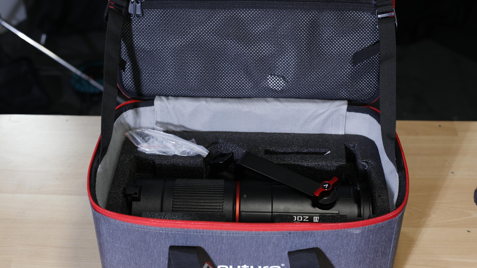 Aputure Spotlight Mini Zoom pour LS 60D et 60X - Photo 2 sur 3