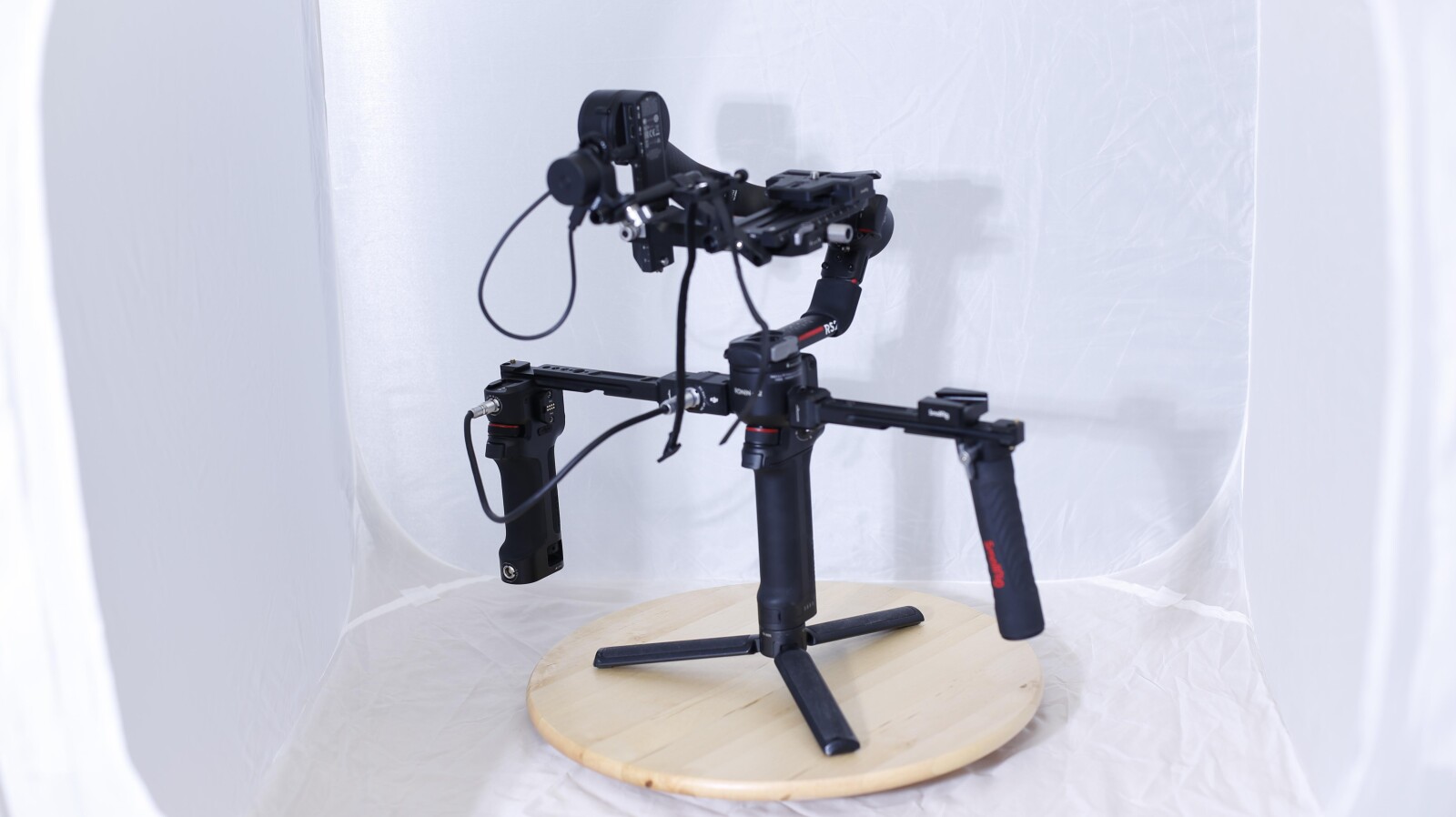 Dji Ronin S2 Pro combo avec accessoires dont poignées - Photo 1 sur 7