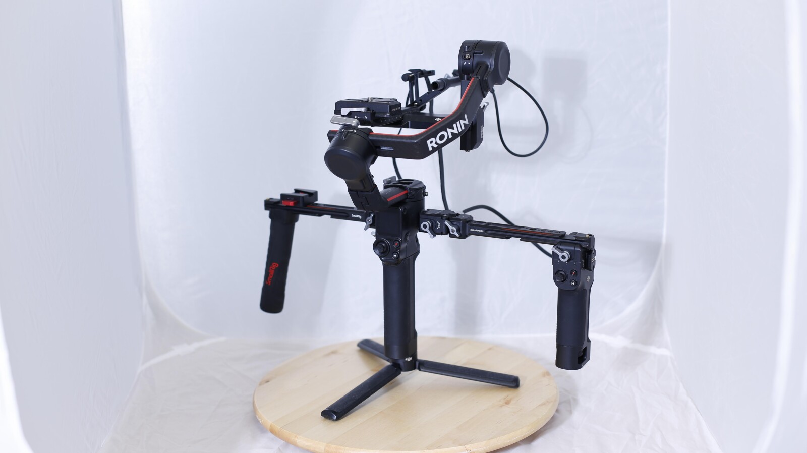 Dji Ronin S2 Pro combo avec accessoires dont poignées - Photo 3 sur 7