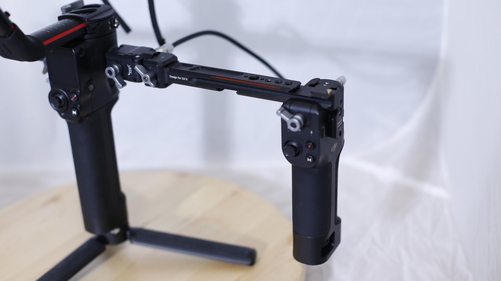 Dji Ronin S2 Pro combo avec accessoires dont poignées - Photo 4 sur 7