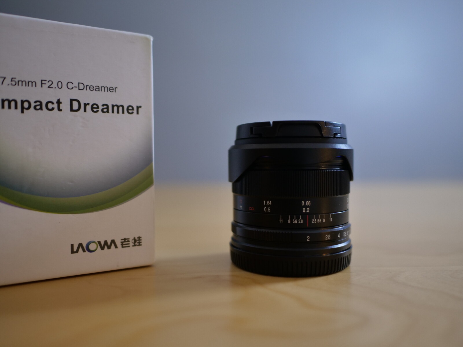 Objectif Laowa 7.5mm f/2 - Monture MFT Micro 4/3 - Photo 1 sur 2