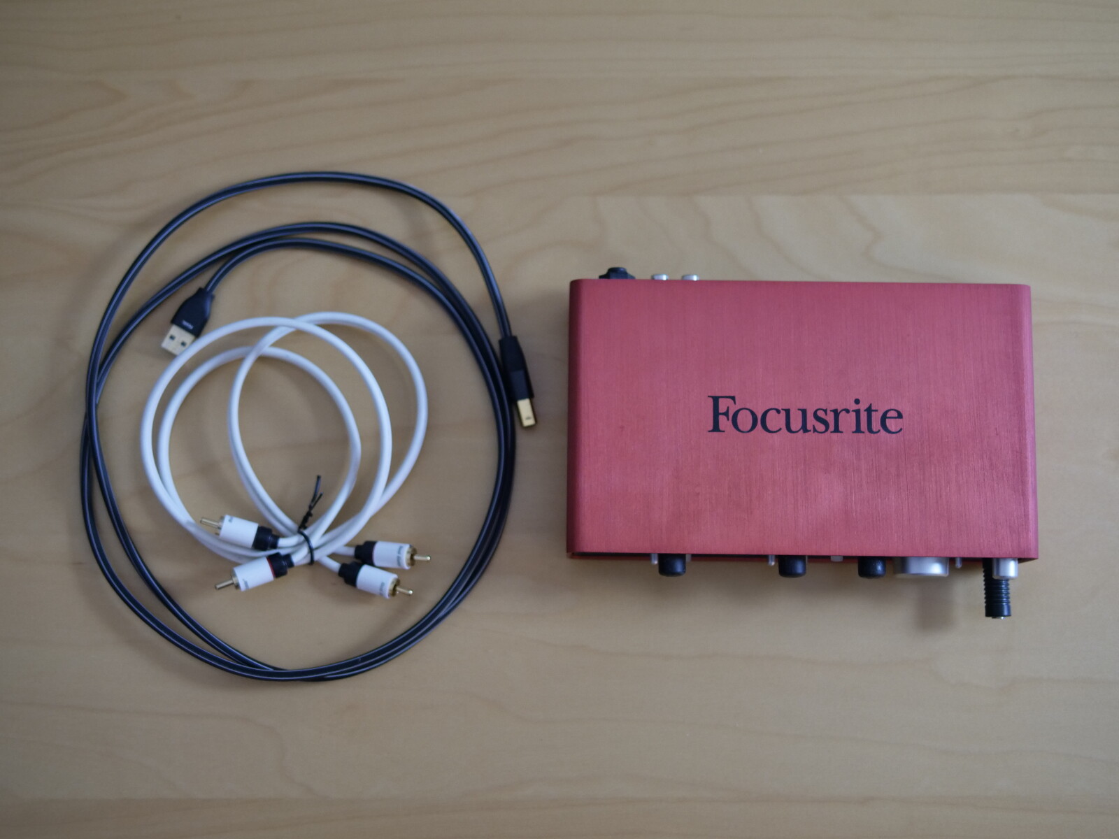 Carte Son Focusrite Scarlette 2i4 2nd Gen - Photo 2 sur 2