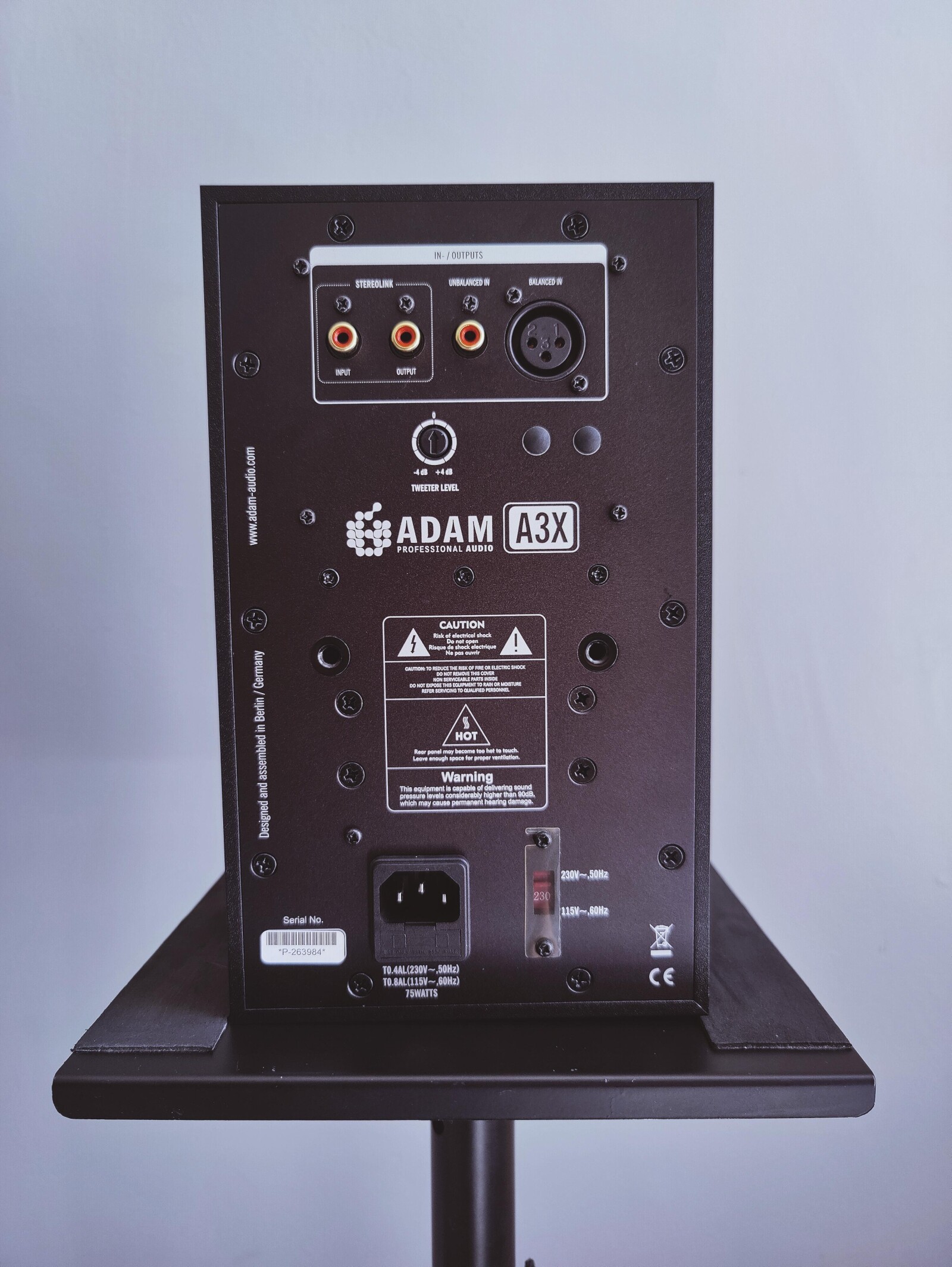 Adam A3X Enceinte de monitoring active - Photo 2 sur 2