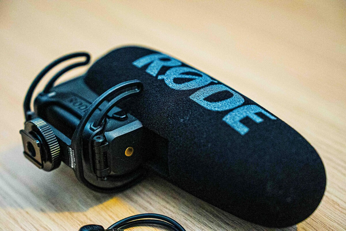 Location Rode VideoMic Pro+ - Lightyshare