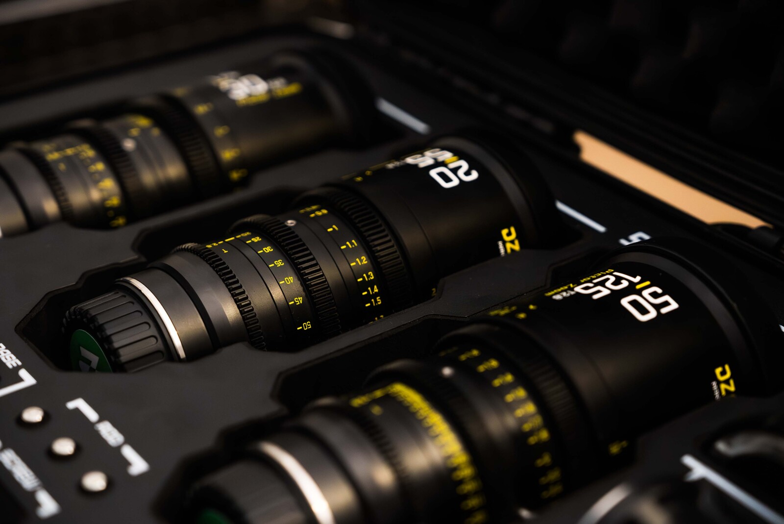 Pack Blackmagic 6k Pro + DZO Pictor Zoom - Photo 16 sur 17
