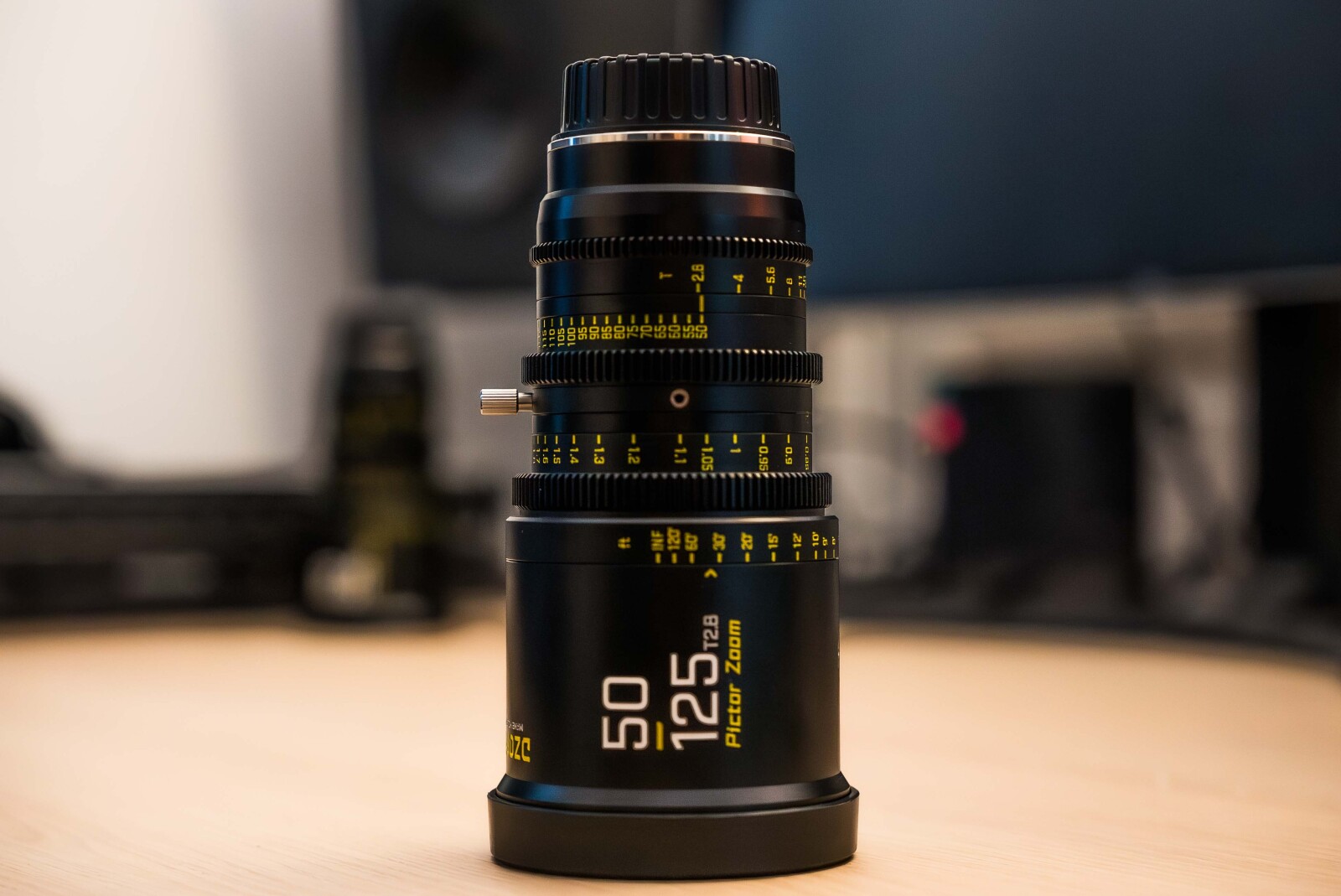 Pack Blackmagic 6k Pro + DZO Pictor Zoom - Photo 12 sur 17