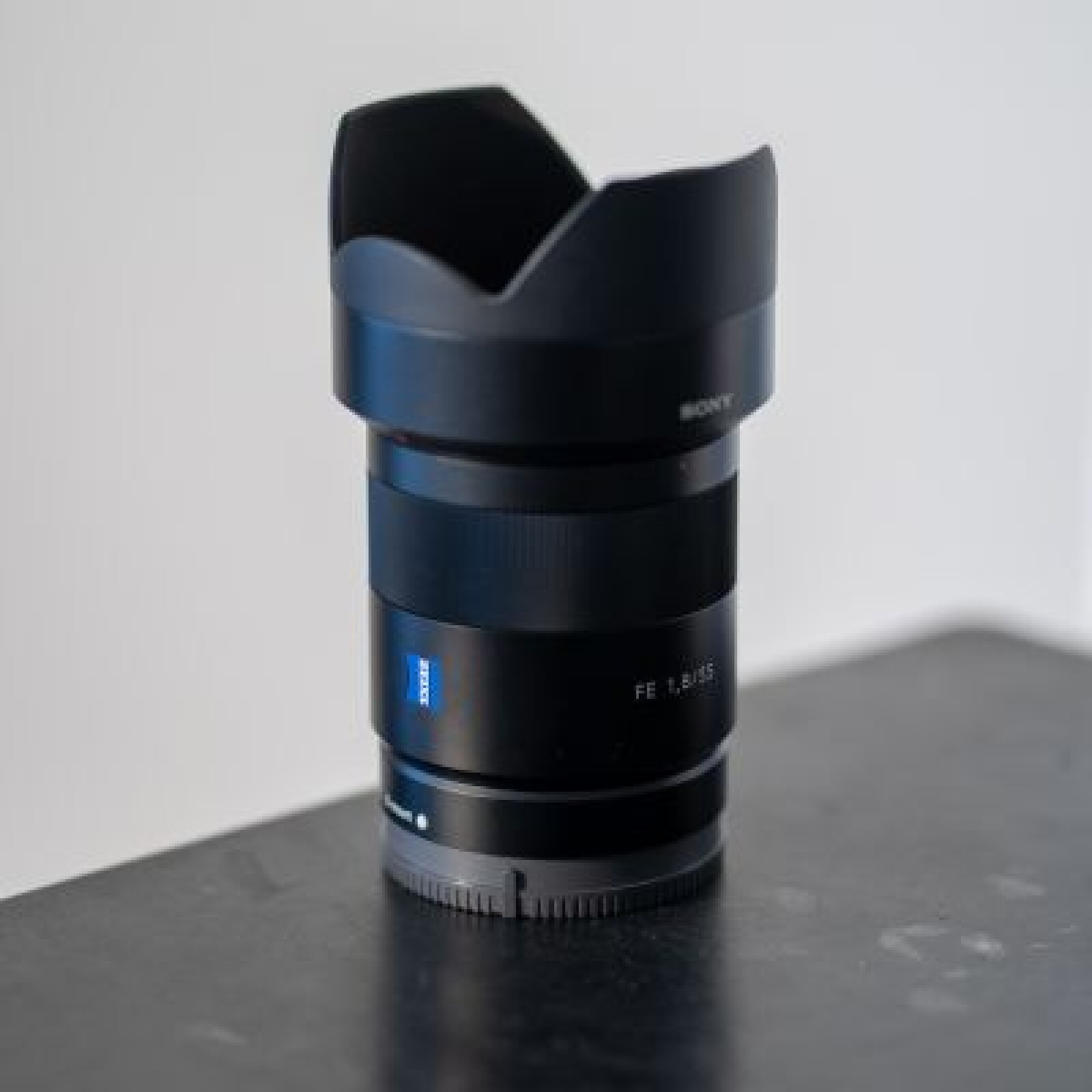Sony Zeiss FE 55mm f/1.8 - Photo 1 sur 1