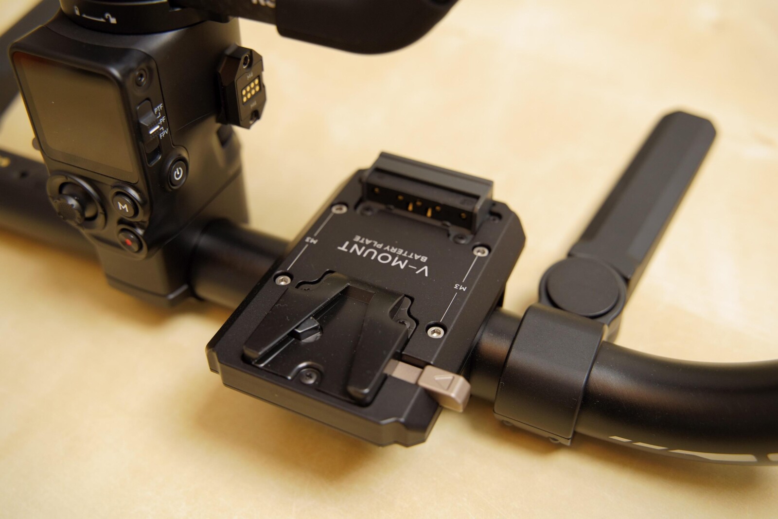 Kit RS3 Pro + Ring + Moniteur + V-lock - Photo 3 sur 5