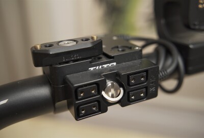 Location Ring Grip + plaque V-mount + D-Tap x4