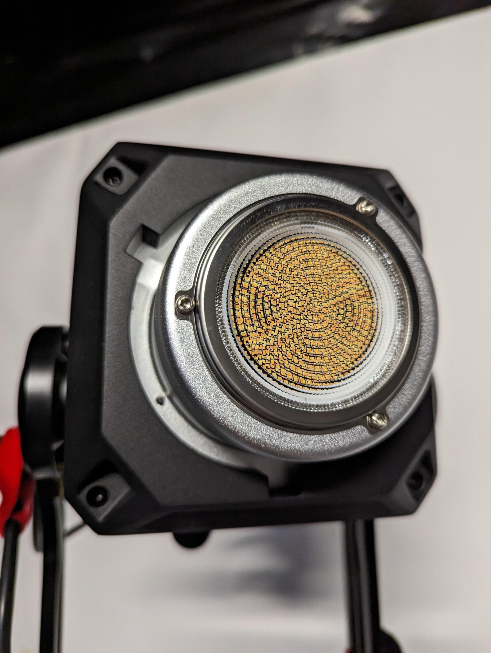 APUTURE Lightstorm 600 X Pro - Photo 5 sur 6