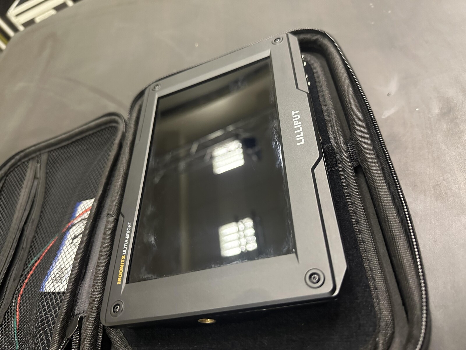 Moniteur Vidéo 4K 7 pouces - Photo 4 sur 5