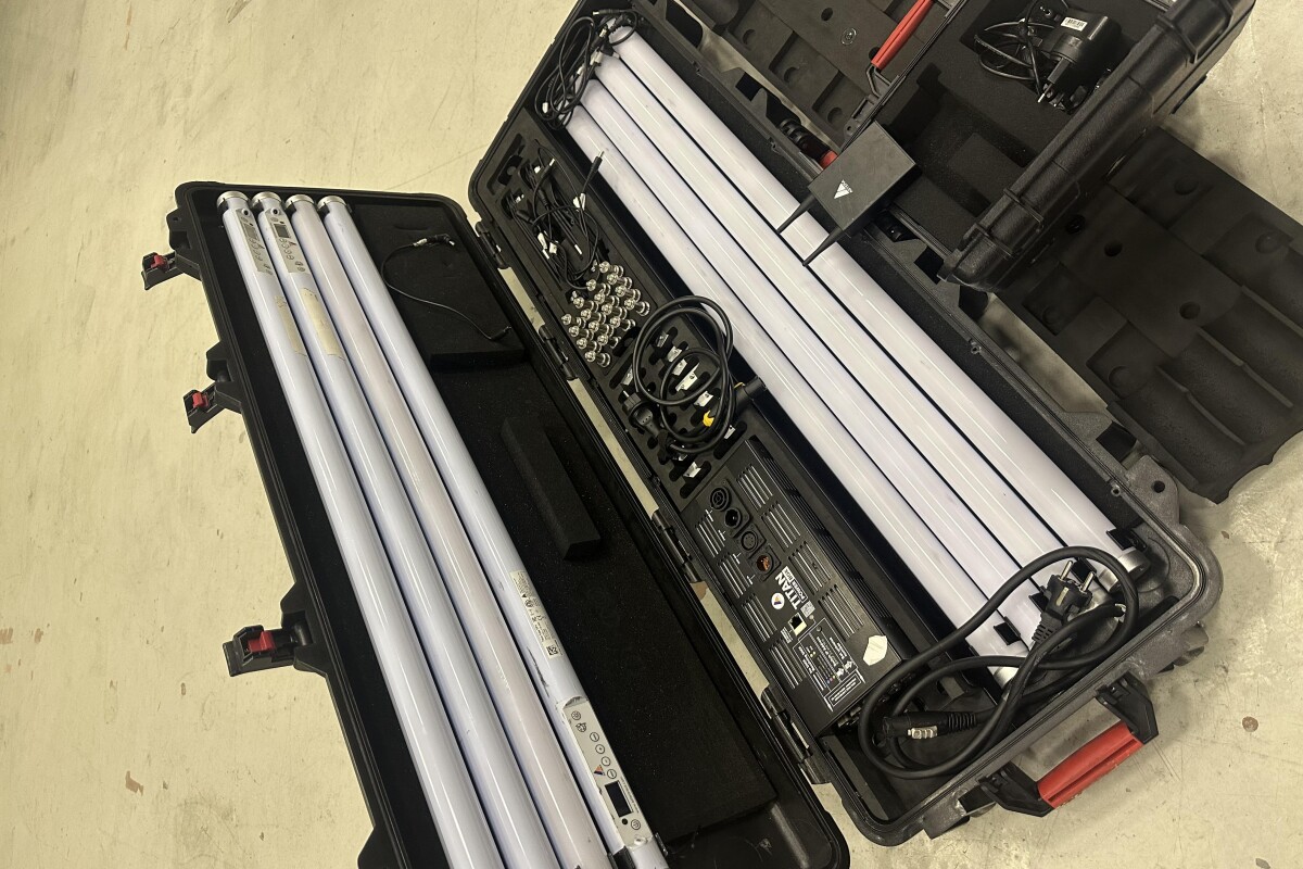 Location 8 Astera tube LED Titan Tube FP1 + AsteraBox  - Lightyshare
