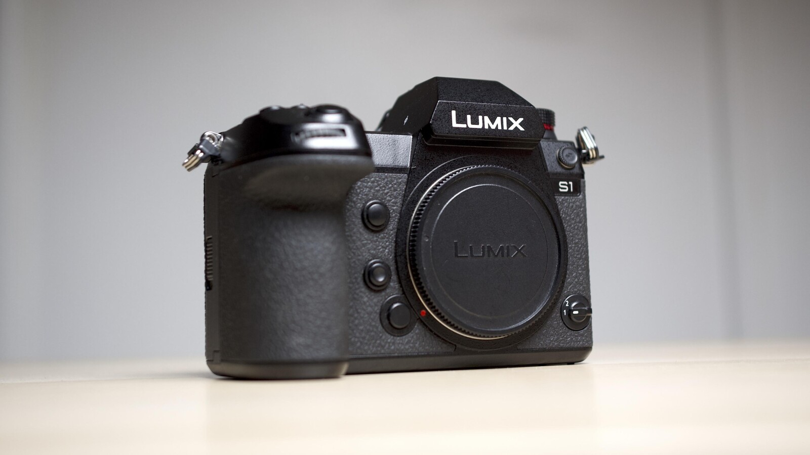 Lumix S1 Boitier nu + VLOG - Photo 1 sur 4