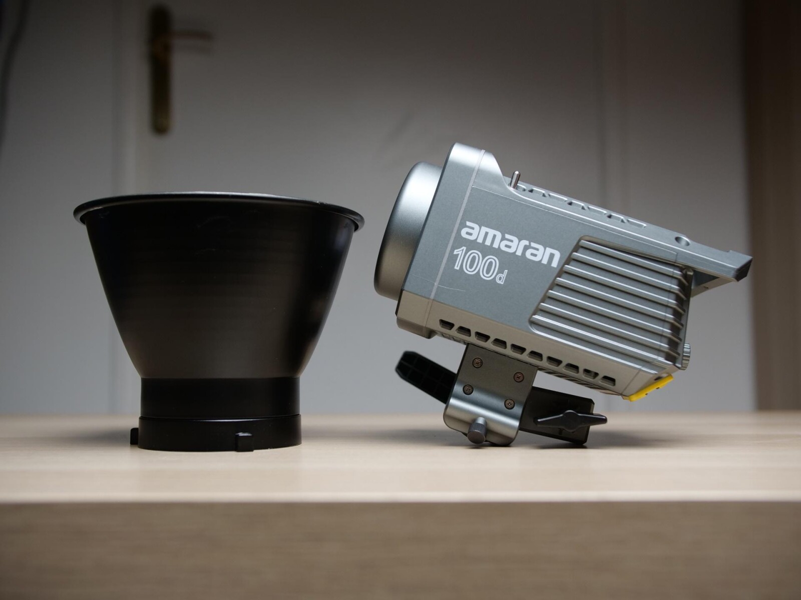 Amaran Aputure 100d  - Photo 2 sur 2