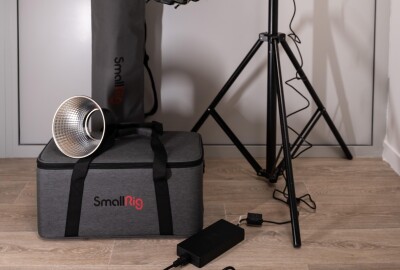 Location SmallRig RC220B COB Light + Softbox D85