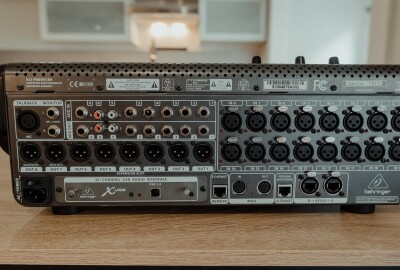 Location Table de mixage numérique Behringer X32 Producer + routeur wifi