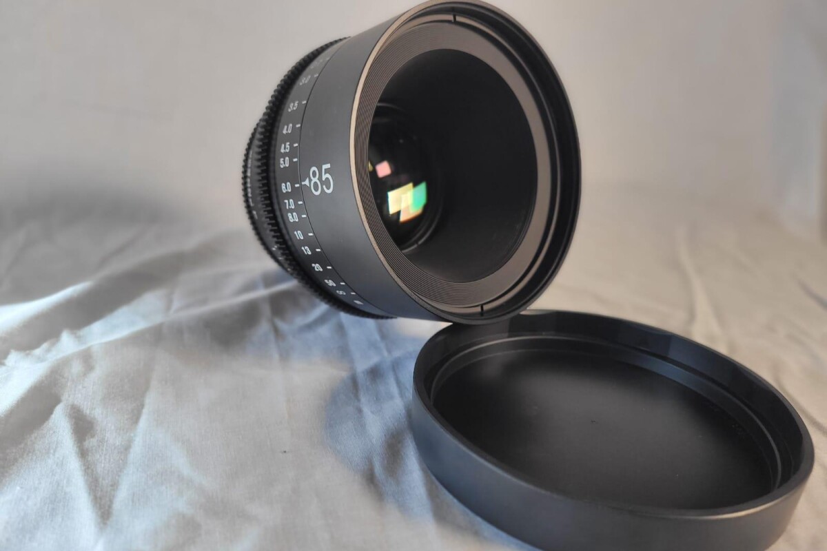 Location XEEN 85mm T1.5 - Canon EF  - Lightyshare