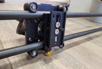 Location Neewer Slider Rail