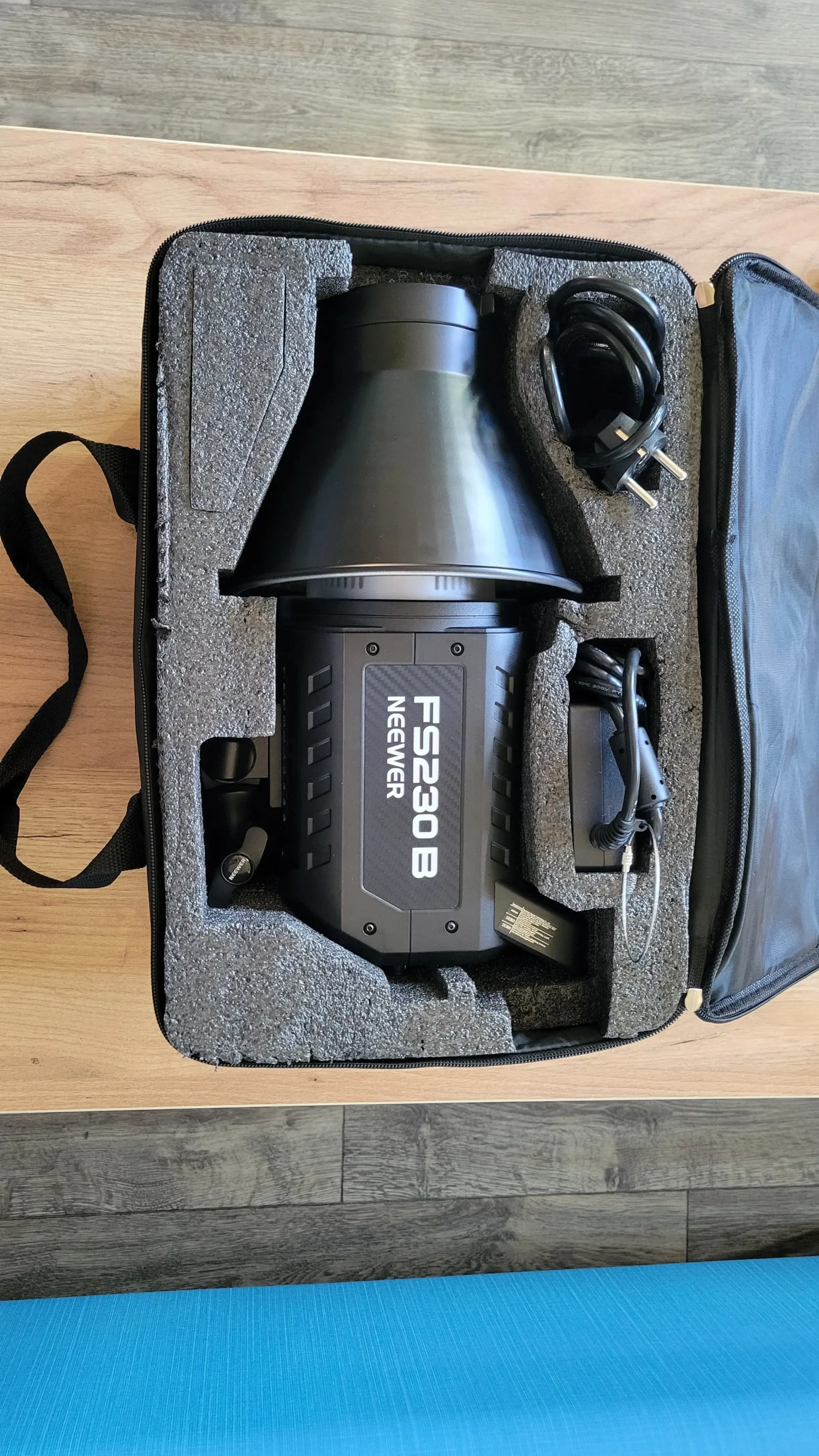 Neewer FS230 - Photo 3 sur 3