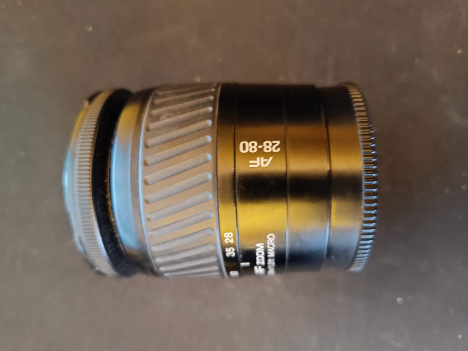 objectif argentique Minolta a zoom 28 - 80 f 3.5/5.6 macro - Photo 2 sur 2