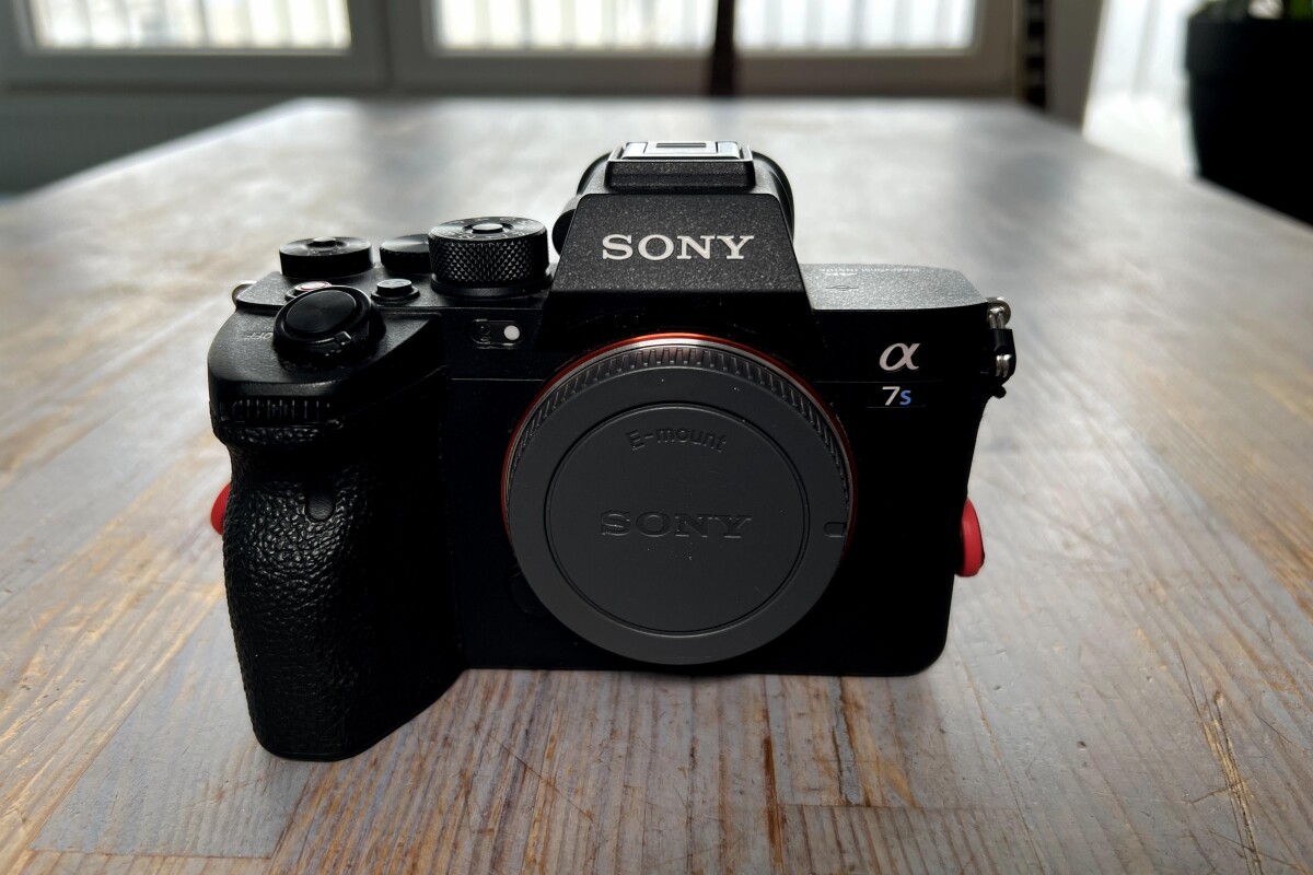 Location SONY ALPHA 7S III (a7s3) - boitier nu + 2 batteries + cartes sd - Lightyshare