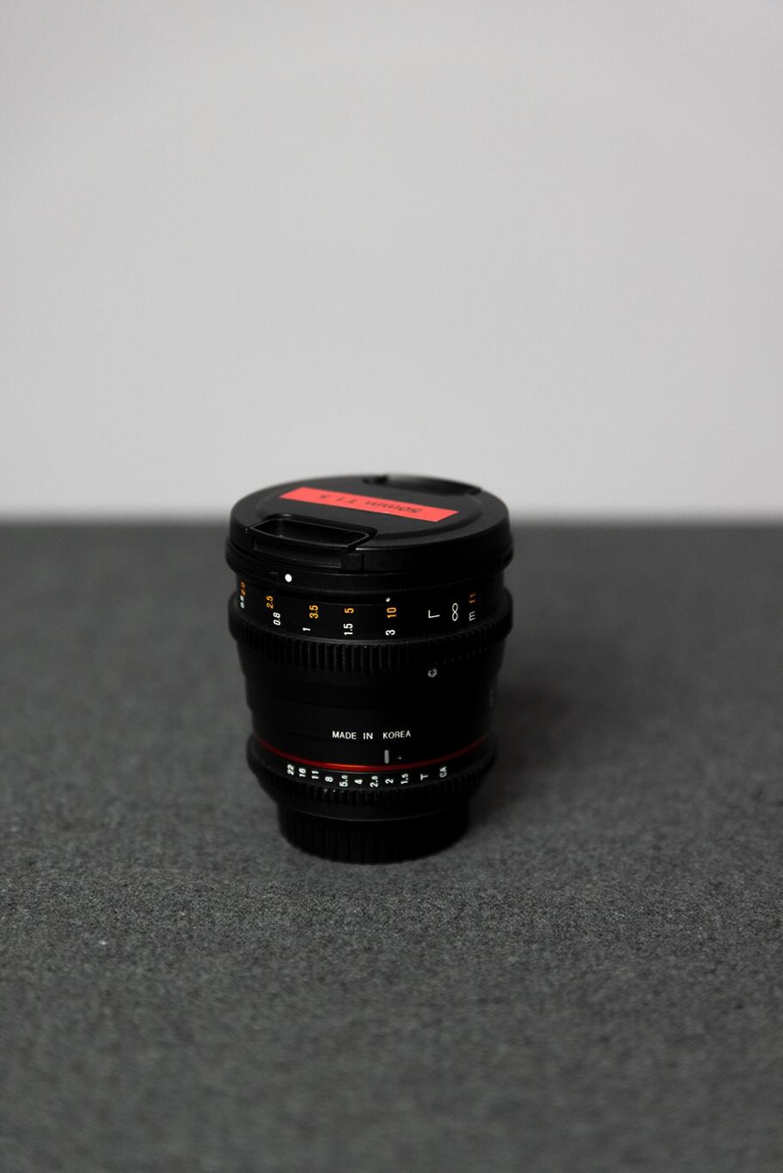 5 objectifs monture EF Samyang : 8mm F3.5, 24mm T1.5, 35mm T1.5, 50mm T1.5, 85mm T1.5 - Photo 4 sur 5