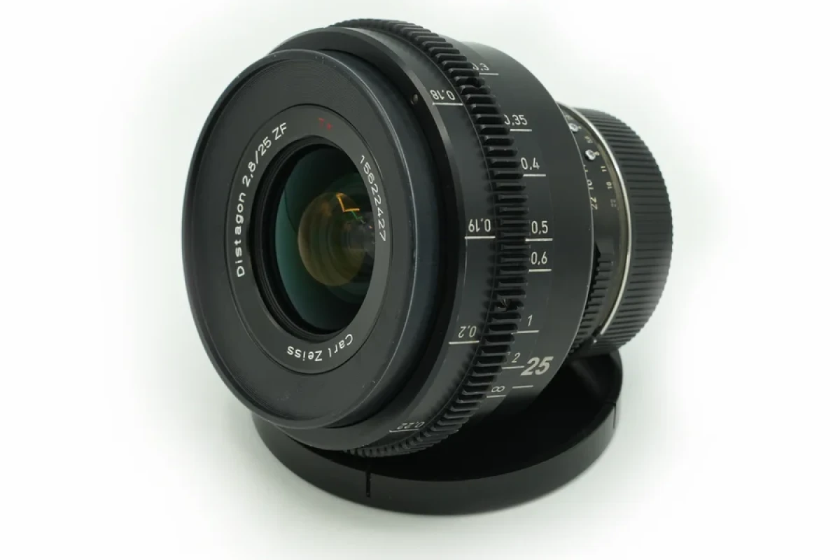 Location Carl Zeiss 25mm F2.8 PS Technik - Lightyshare