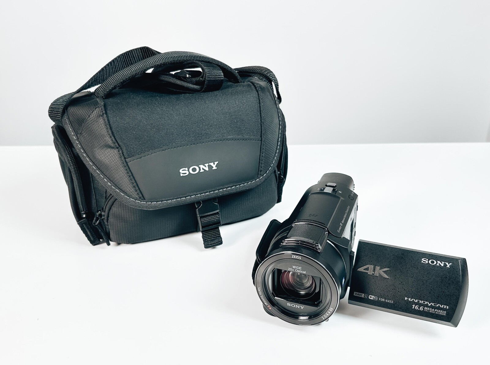 Camescope Handycam AX53 4K - Photo 1 sur 2