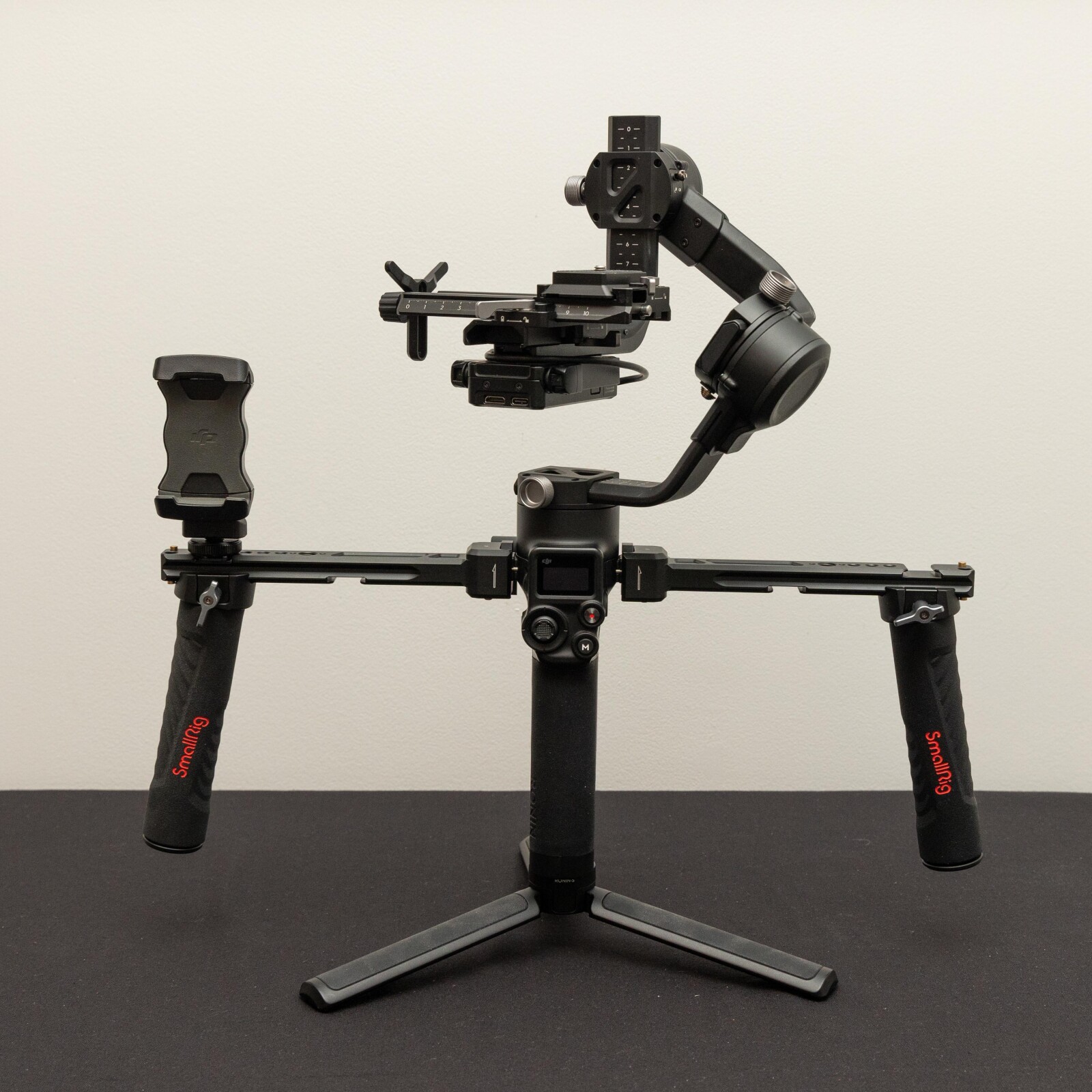 Stabilisateur vidéo DJI RSC 2 Pro Combo - Photo 2 sur 5