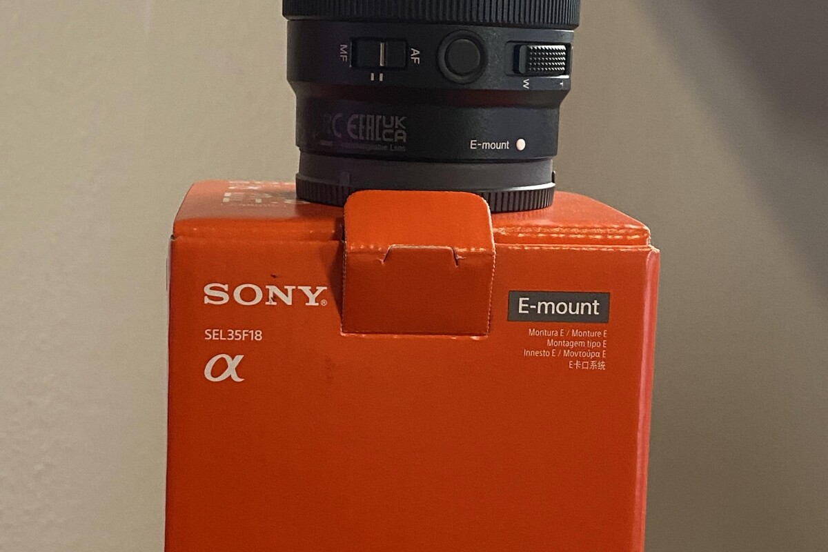 Location Objectif Sony E35 mm F1.8 oss - Lightyshare