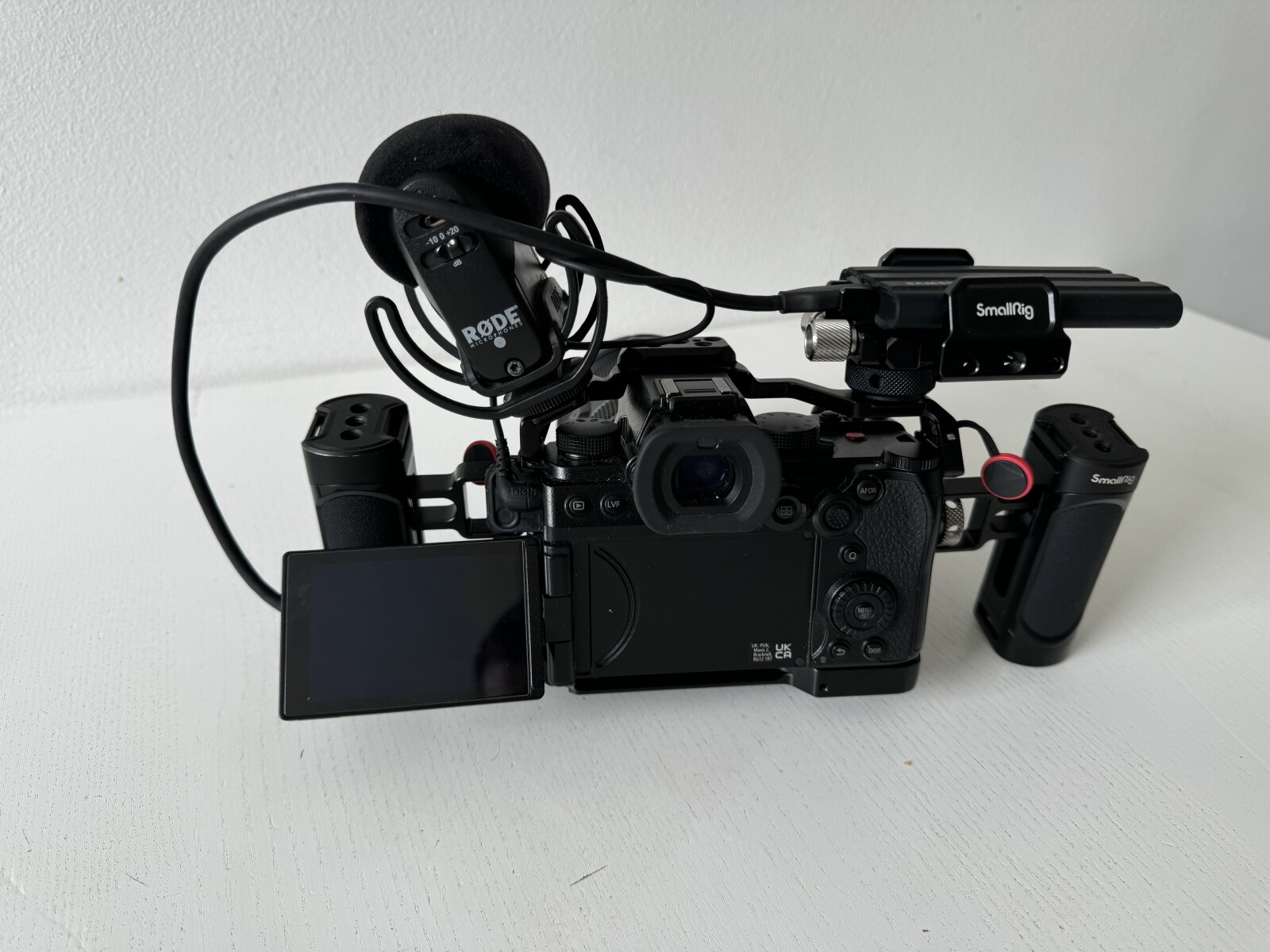 Pack FilmMaker - Lumix s5 IIX + Sigma 24-70 f2.8 +DJI Rs 3 - Photo 4 sur 5