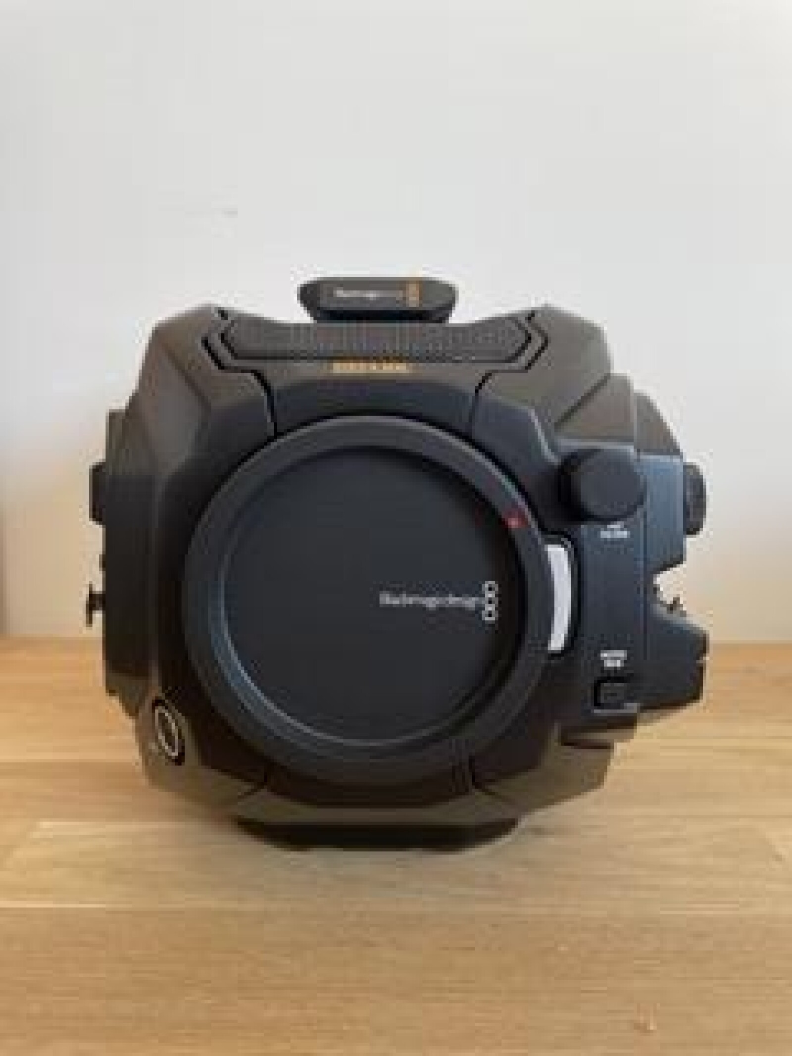 Kit BlackMagic URSA Mini Pro G2 4.6K (Monture EF) - Photo 4 sur 7