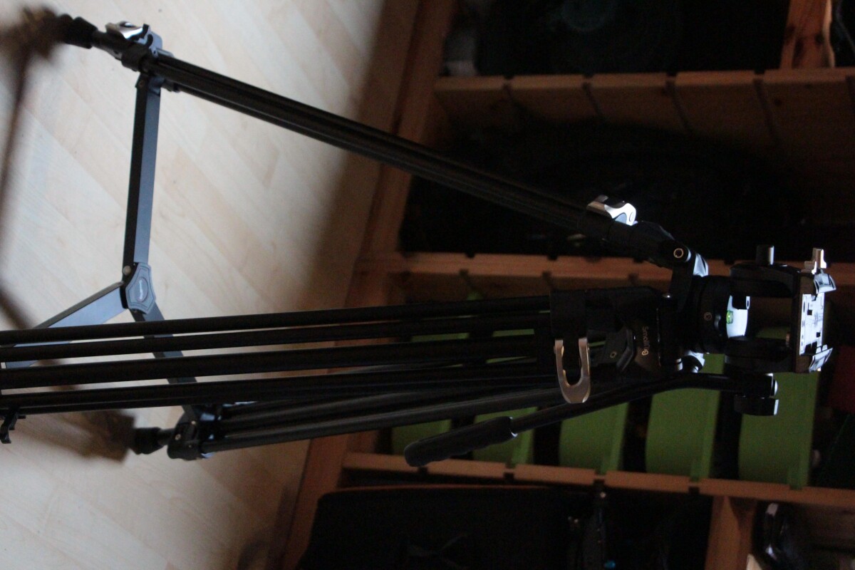 Location Trépied SmallRig tête fluide  - Lightyshare