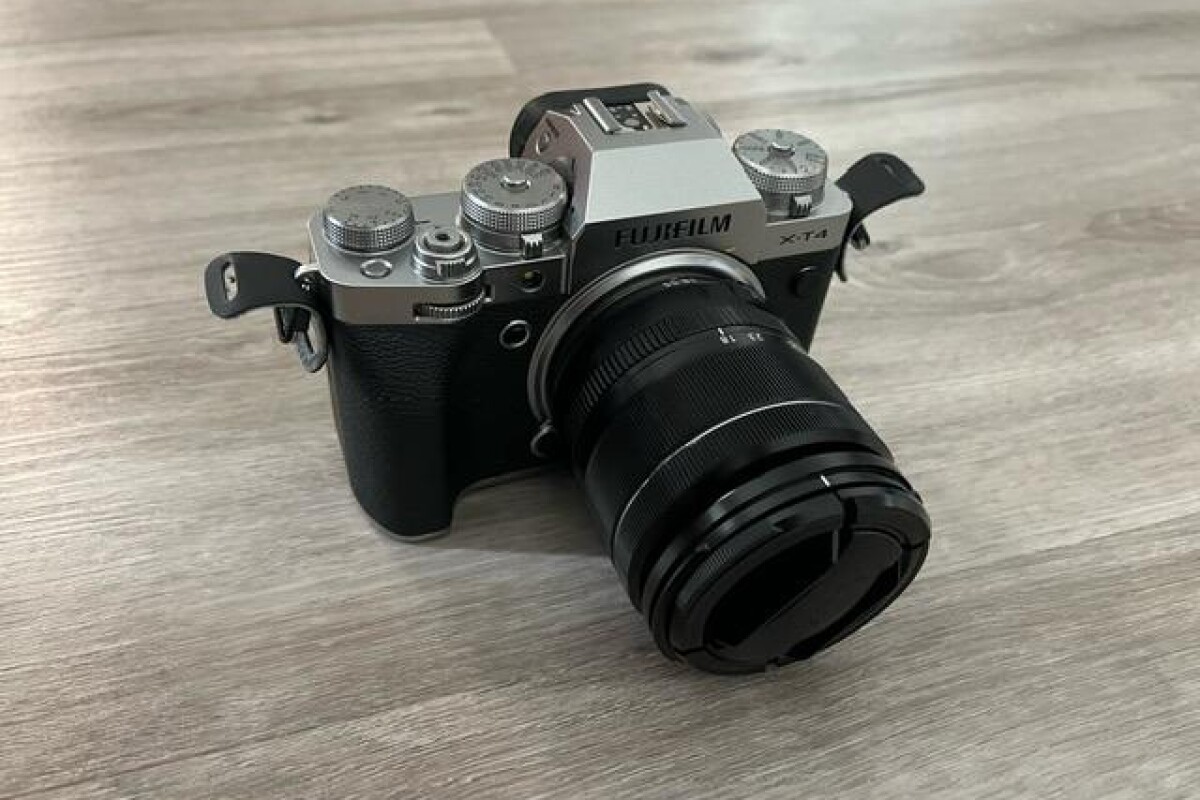 Location FUJIFILM X-T4 + XF 18-55 F2.8-4 + 2 batteries supplémentaires - Lightyshare