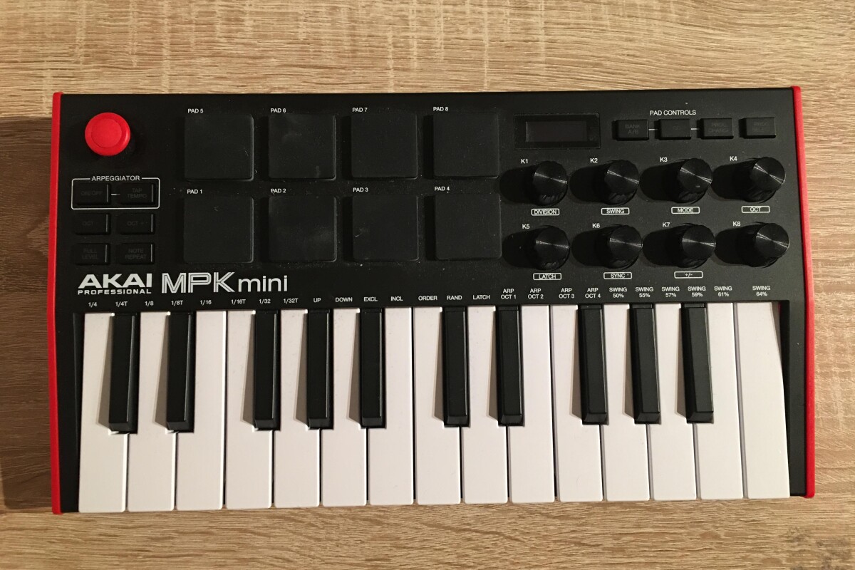 Location Clavier maître Akai MPK Mini mk3 - Lightyshare