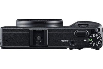 Location Ricoh GR II et son étui cuir