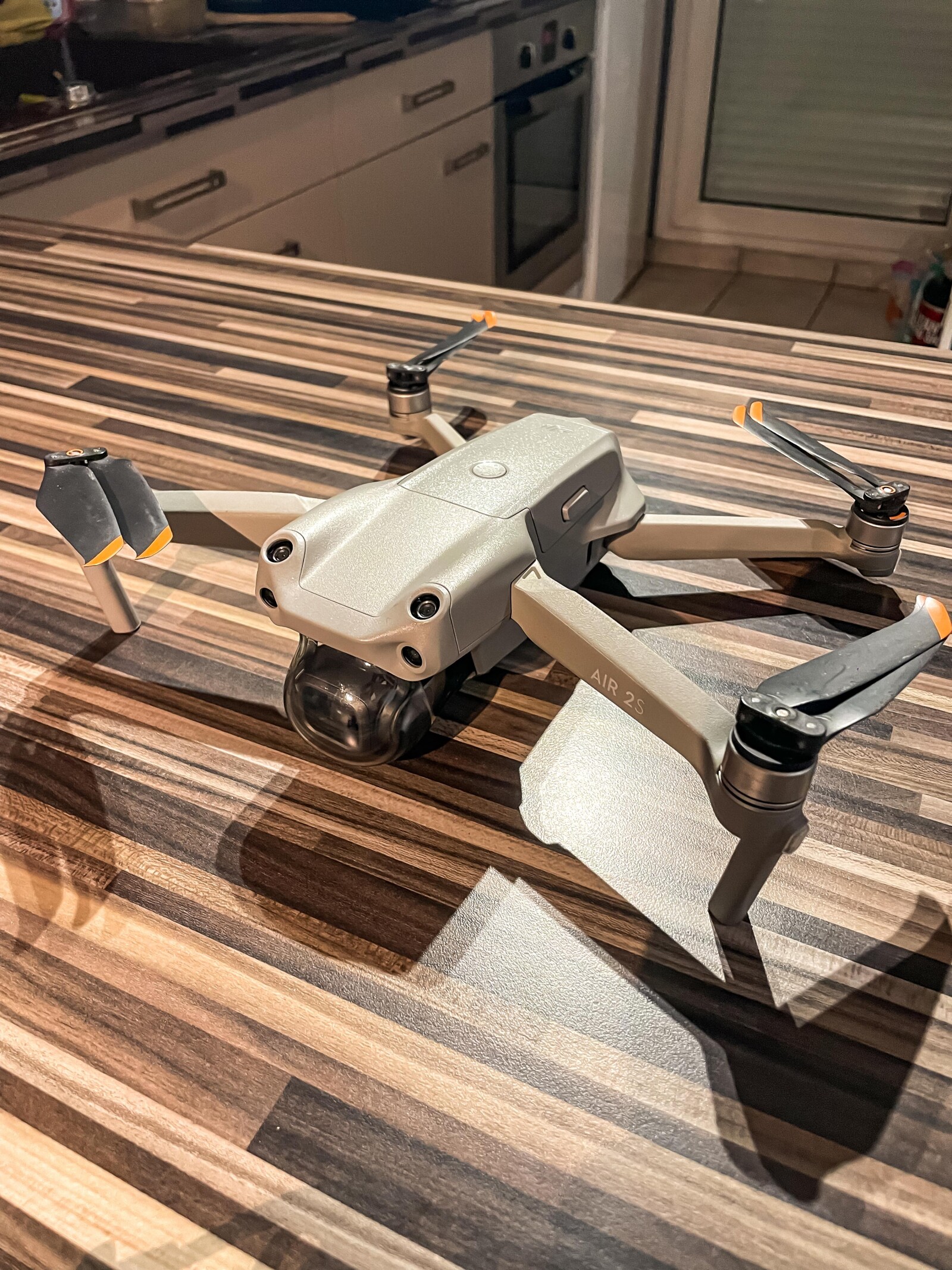 DJI Air 2s + Pack Fly More Combo - Photo 1 sur 5
