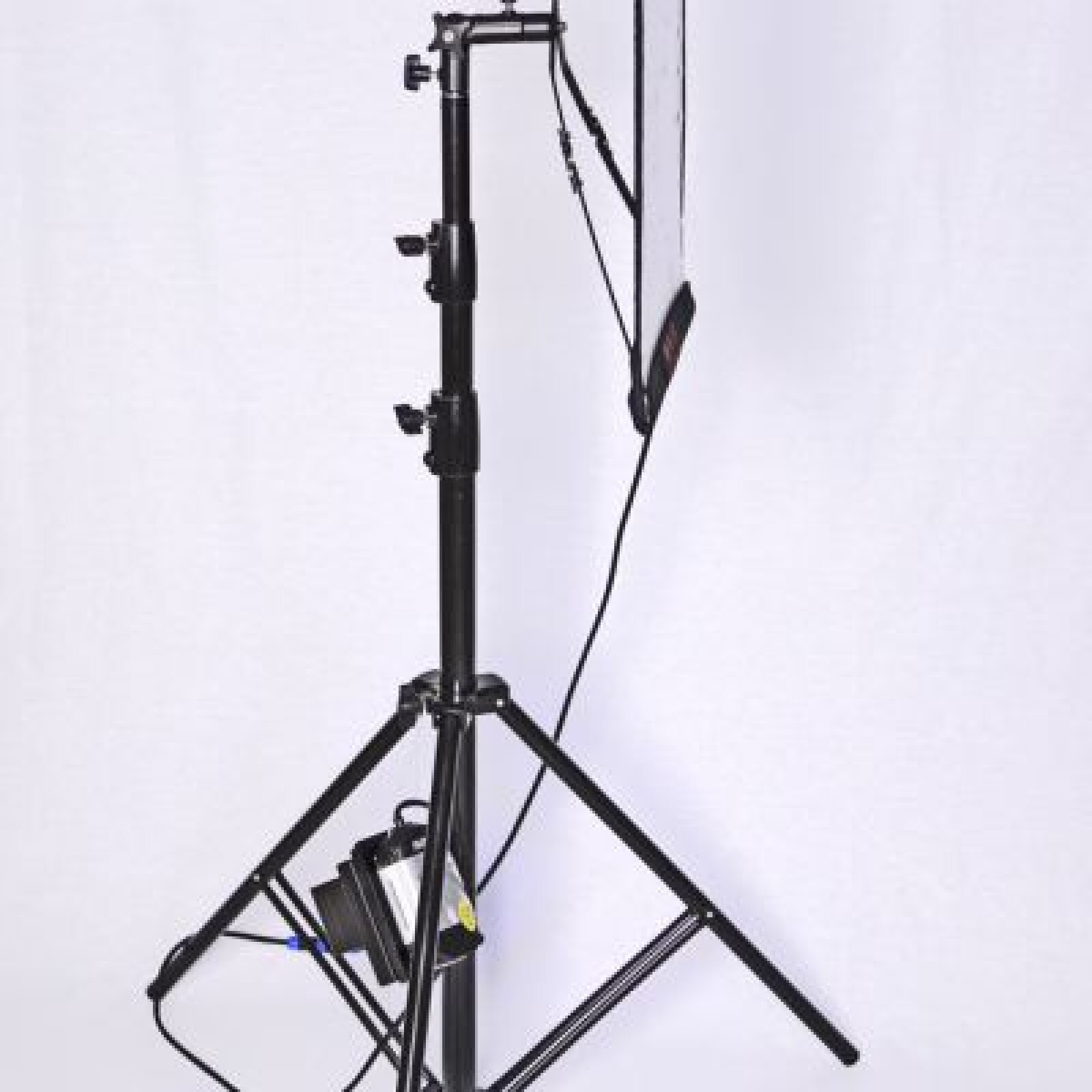 Panneau LED Souple Falcon Eyes RX18T - 5600°K - Photo 3 sur 5