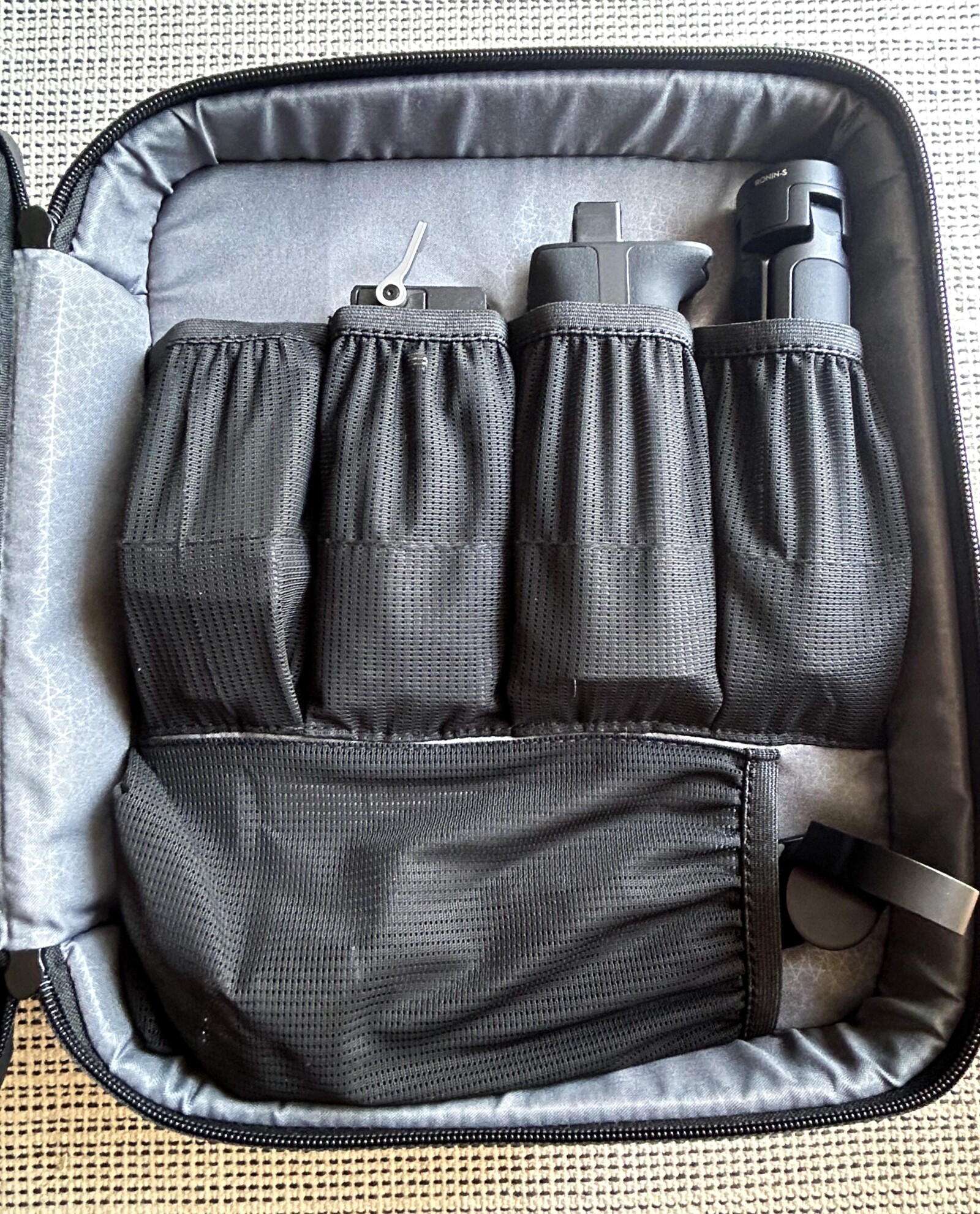 DJI RS2 Pro Combo - Photo 6 sur 9